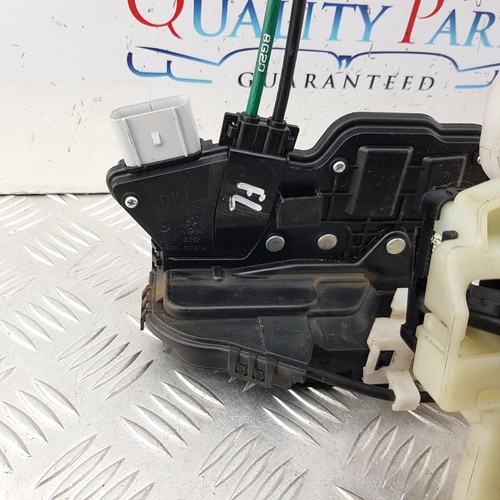 KIA SORENTO XM DOOR LOCK MECHANISM & HANDLE FRONT LEFT SIDE 81310-2P020 2011 MK2 - Picture 5 of 14