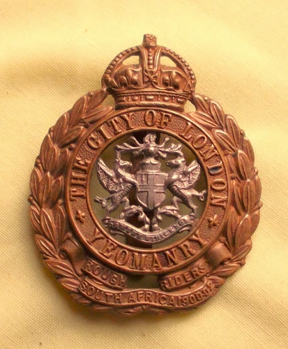 Bi-METAL KC CITY OF LONDON YEOMANRY ROUGH RIDERS WW1 CAP BADGE  - C699