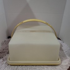 Tupperware 10  Gold Square Cake Carrier With Handle READ SEE PICTURES