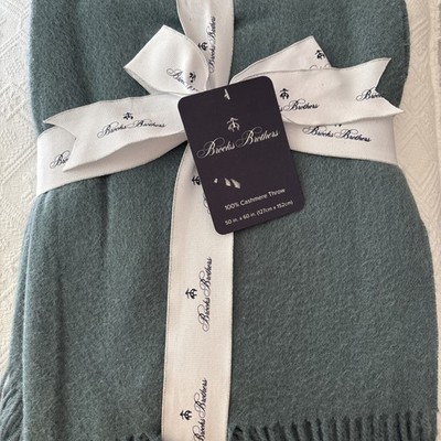 Brooks Brothers Cashmere Throw/Blanket 50'' x 60'' Collor Sage NWT