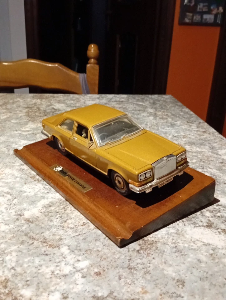 BBurago Rolls-royce Camargue Scala 1/22 - Immagine 3 di 4