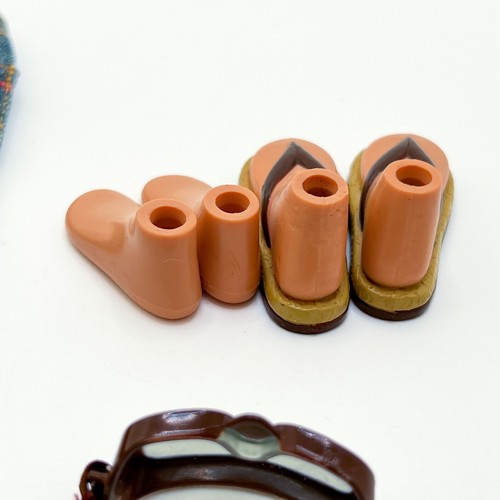 Sun Kissed Summer Cameron Bratz Boyz Doll Lot Pants Bracelet Shoes Feet Read - Picture 7 of 7