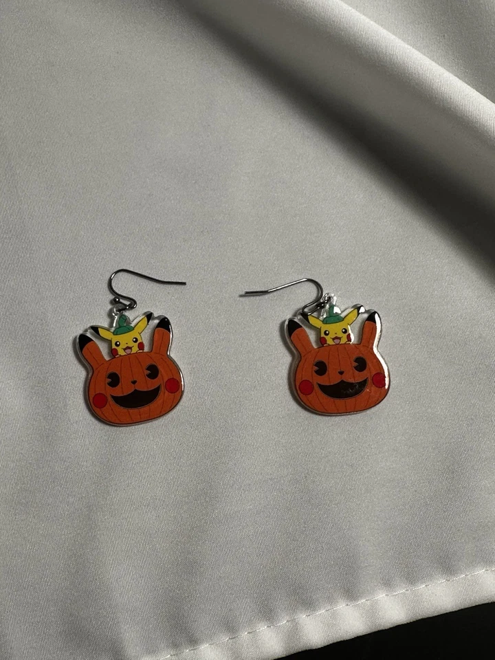 Lote Pendientes Pokémon Pikachu - Calabaza Halloween y Navidad Papá Noel - Juego Vacaciones Foto 4 de 4