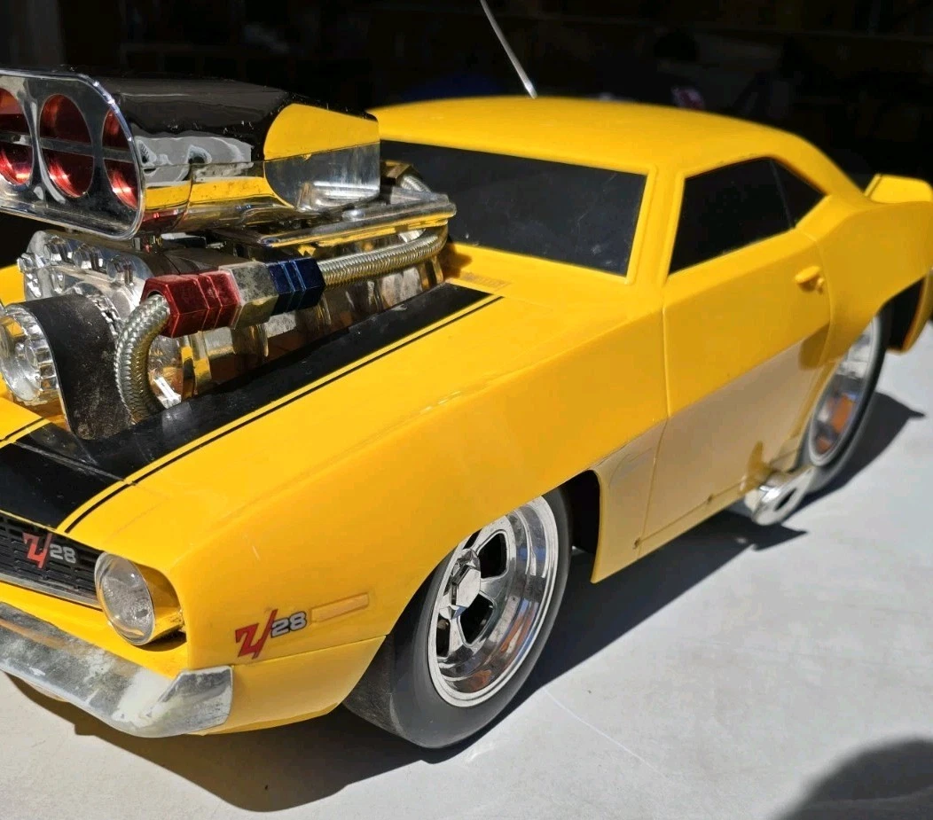 Muscle Machines Chevrolet 1:8 Scale Diecast & Toy Vehicles for