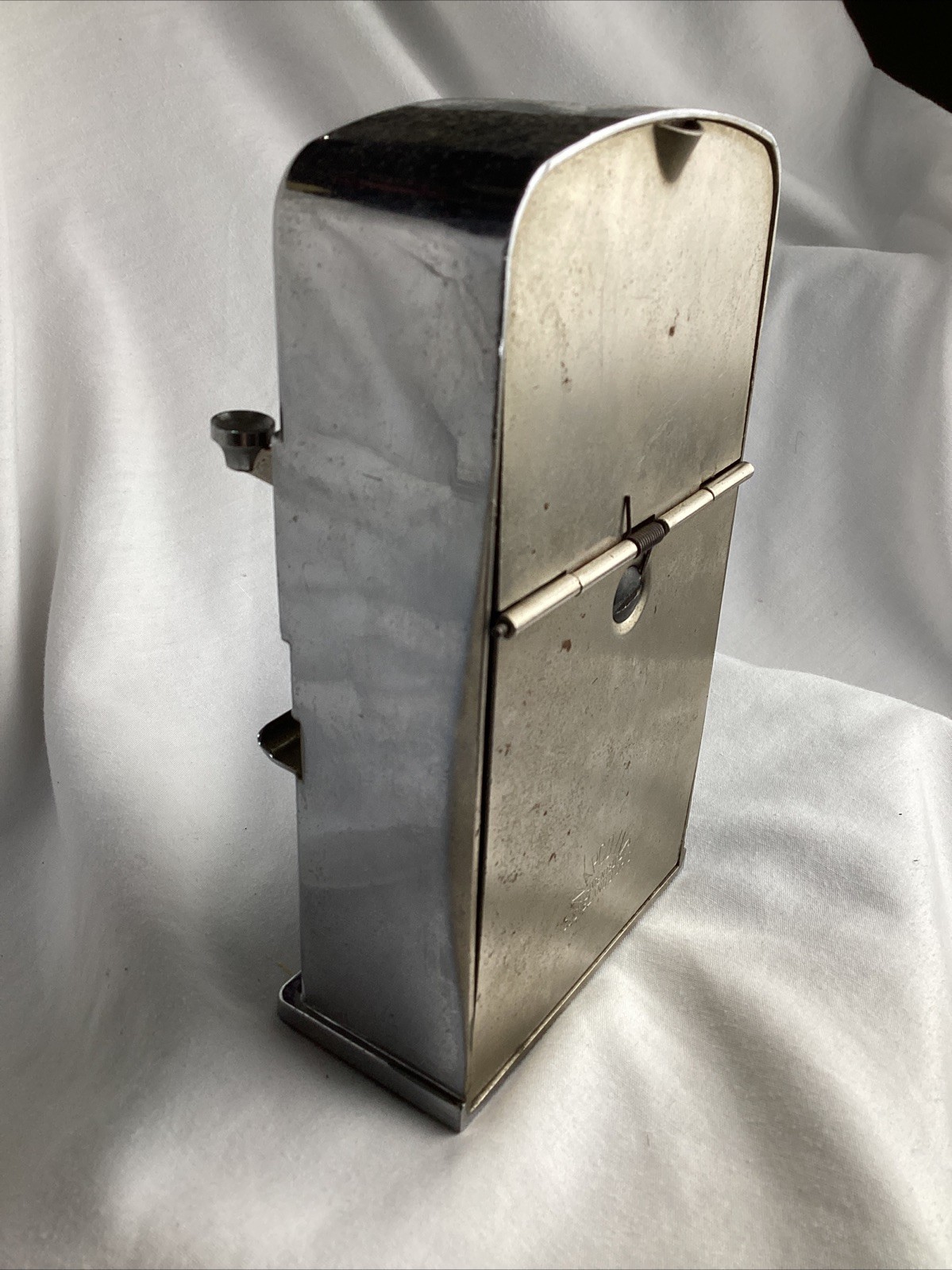 Napco Inc Cigarette Dispenser Machine Chrome Metal Case Bank