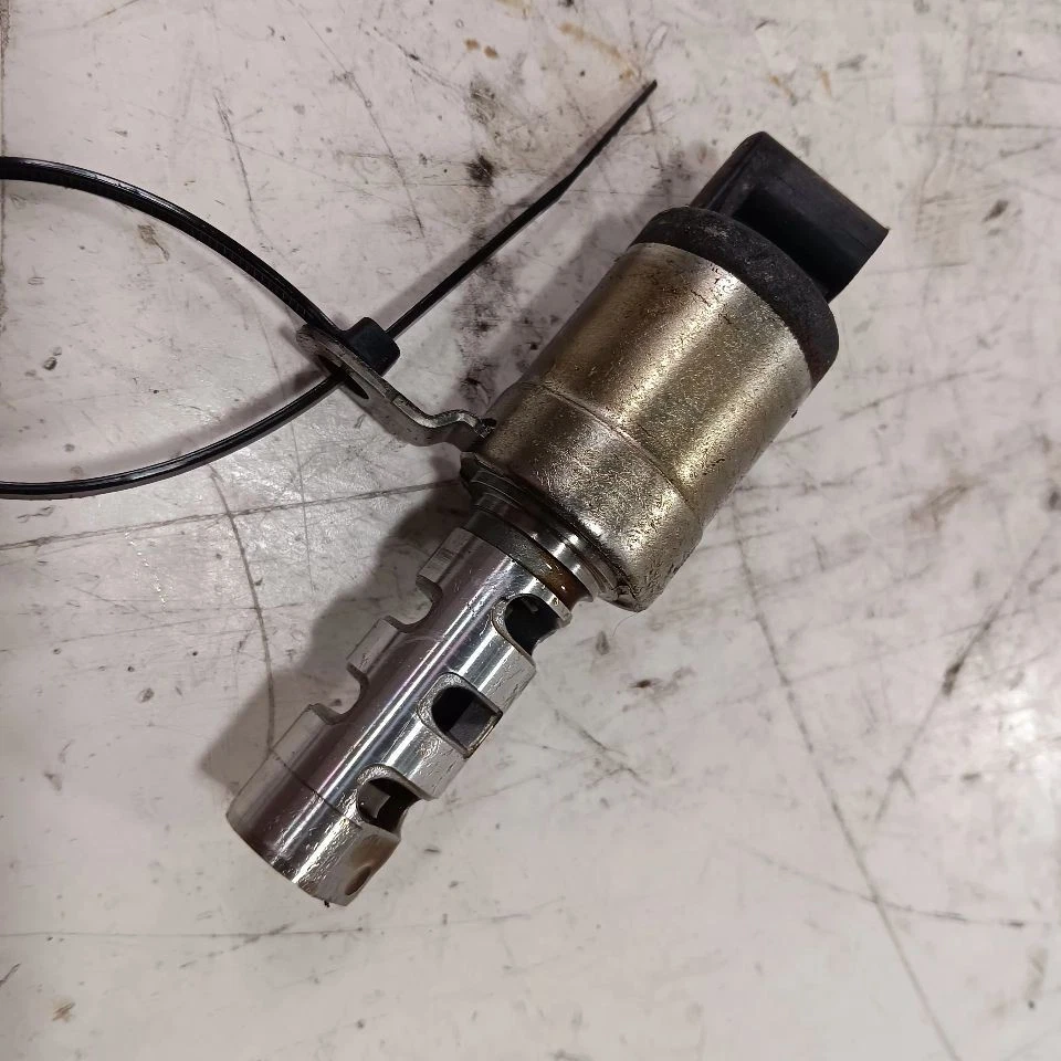 Соленоидная головка блока цилиндров клапана управления маслом редуктора переменного тока Mazda CX-9 2016 2 - Изображение 2 из 4