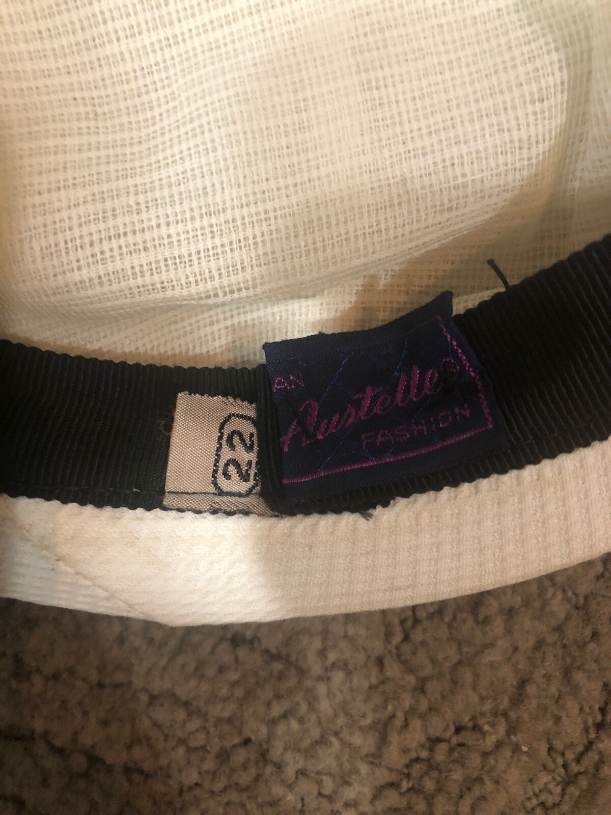 Vintage 1960s Women's White AUSTELLE FASHION Hat Cap Black BIRD CAGE VEIL SZ 22