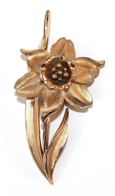 Vintage 40's Crown TRIFARI Gold Narcissus Flower Brooch