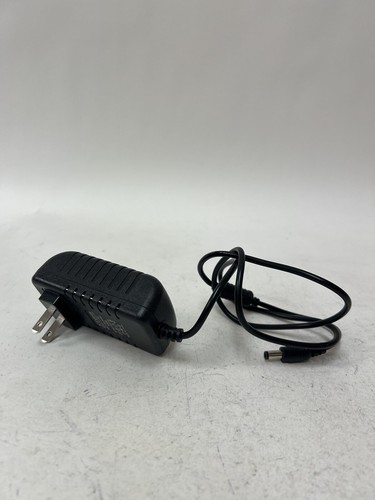 Charger  - Picture 2 of 3