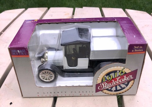 NEU 1916 STUDEBAKER DRUCKGUSS METALL AUTOBANK MIT SCHLÜSSELSCHLOSS - Bild 3 von 4