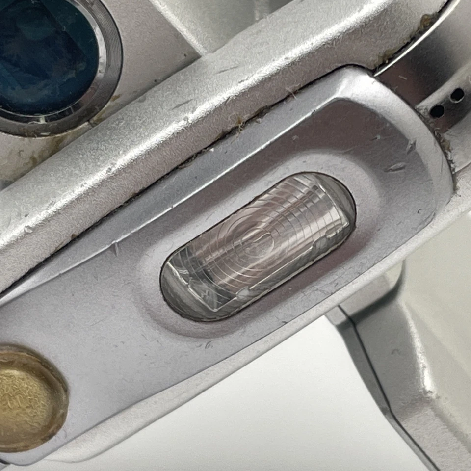 Videocámara digital multifunción Panasonic D Snap SV-AV50 sin probar sin batería Foto 4 de 4