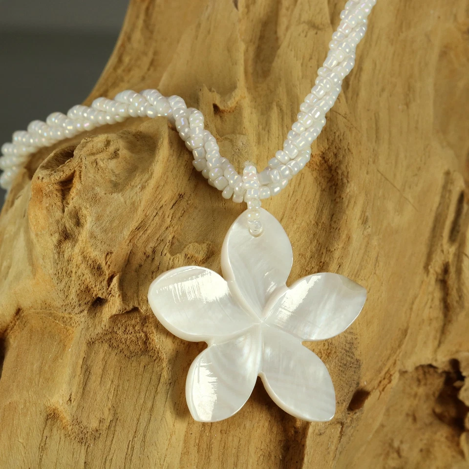 Weiße Halskette 46cm Muschel Anhänger 3,5cm Blume Frangipani Handarbeit N164 - Bild 3 von 4