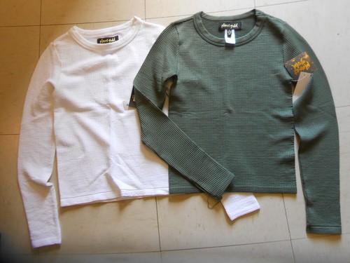 NWT LOT OF 2 GIRLS PLANET GOLD LONG SLEEVE WHITE & GREEN T-SHIRTS SIZE XL(14-16)