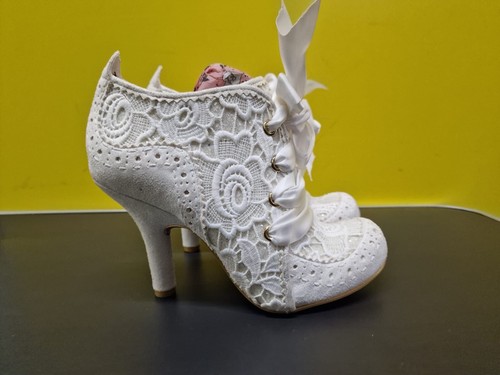 ELECCIÓN IRREGULAR Botas de Encaje de Fiesta Abigails - Reino Unido 6.5 / UE 40 - Imagen 6 de 13