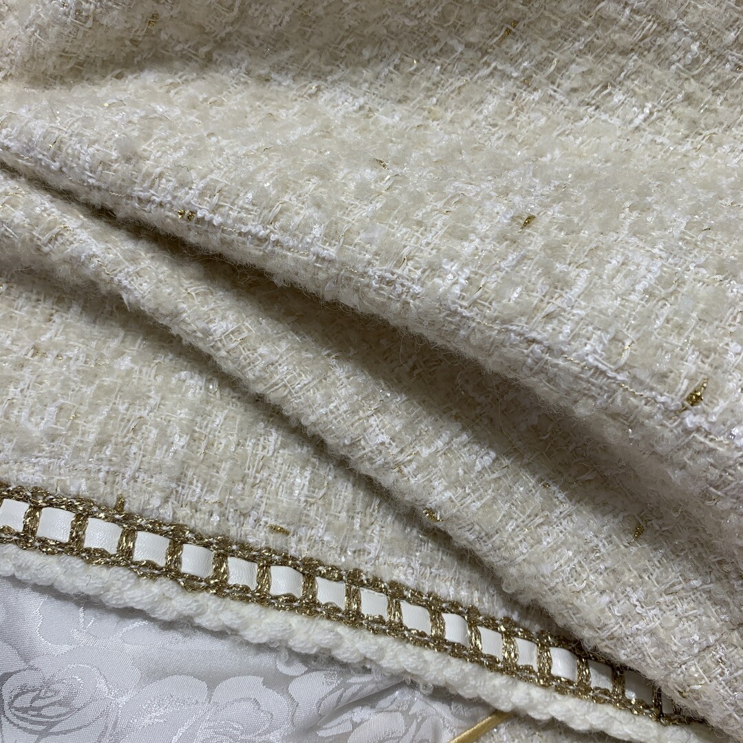 Picture 4 of 8