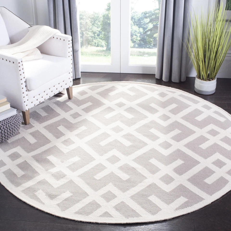 SAFAVIEH Dhurries DHU552G Handwoven Grey / Ivory Rug - Image 2 of 4