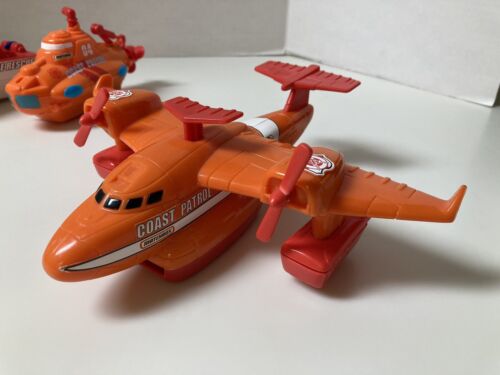 Matchbox Coast Patrol Lot - Seaplane, Submarine, Fire Rescue Boat, Police Boat - Picture 3 of 14