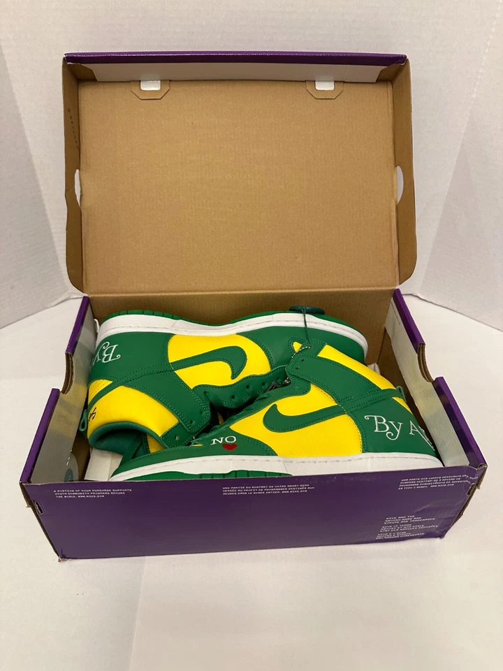 Nuevo con etiquetas Nike SB Dunk High x Supreme By Any Means - Brasil 2022 Talla 9.5 EE. UU. - CAJA ORIGINAL Foto 2 de 4