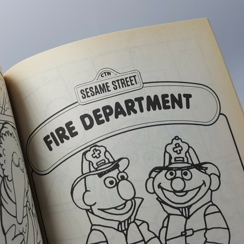 Sesame Street Big Birds Coloring Book Merrigold Press 1990 Collection Uncolored - Imagen 7 de 11