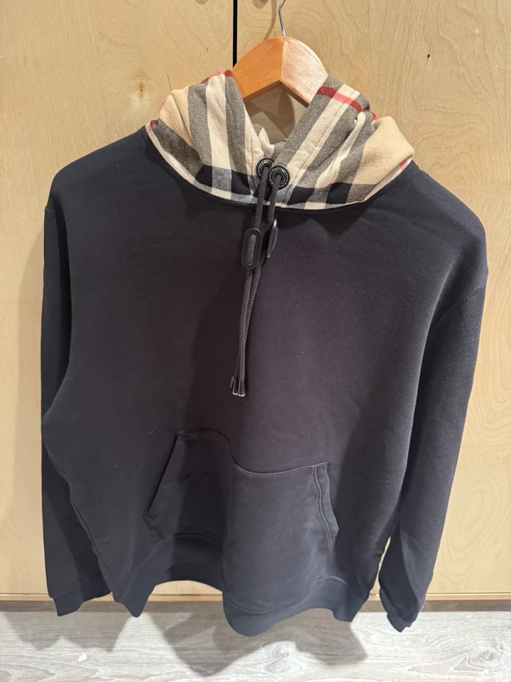 Sudadera con Capucha Burberry London Para Hombre Talla Grande Algodón Negro (Usada 1x) Excelente Estado Foto 2 de 4