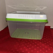Rubbermaid FreshWorks FreshVent Produce Food Storage w/ Lid and Insert 17.3 cups