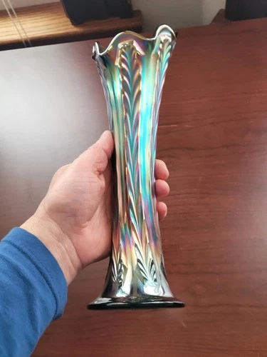 Very Pretty Green Fenton Carnival Glass  Plume Panels Vase