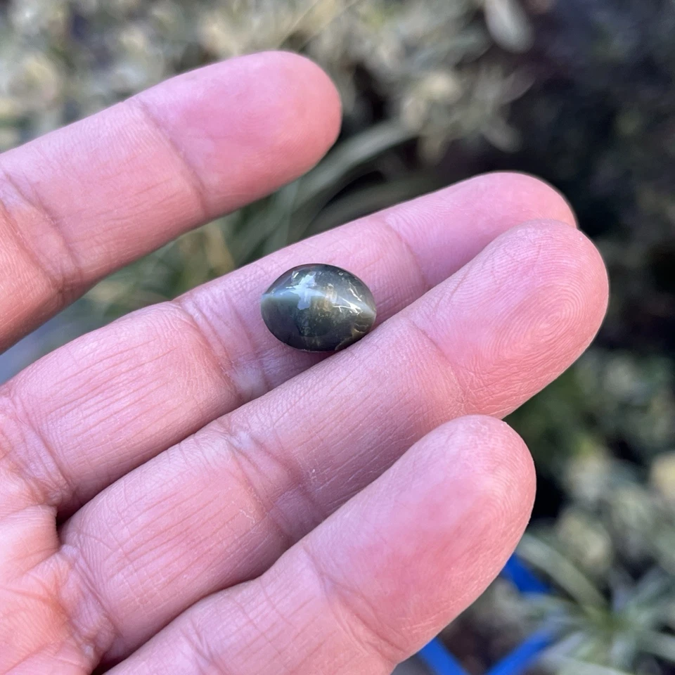 India Rare Old chrysoberyl Cat Eye Gemstone 9 CT. - Image 2 of 4