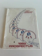 1982 NEW ENGLAND PATRIOTS PROSPECTUS PRESS MEDIA GUIDE