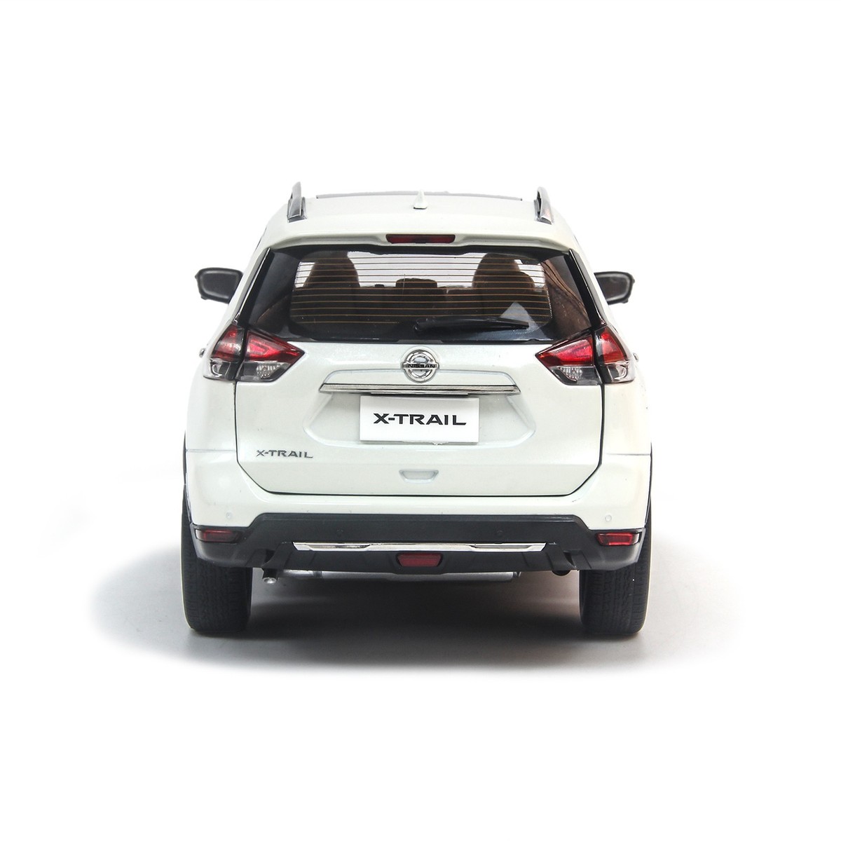 1:18 Scale Paudi Nissan X-Trail Rogue 2018 White Diecast Model Car