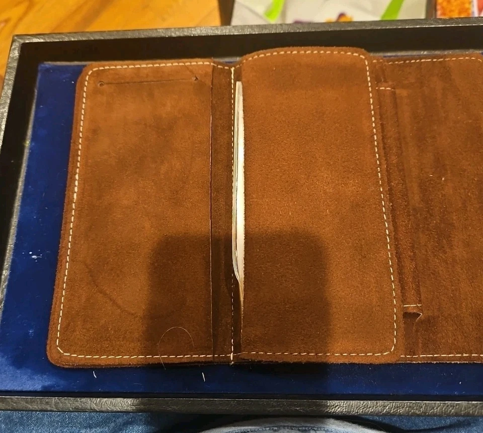 Cartera de gamuza marrón pintada a mano y hecha a mano portuguesa vintage Brasil Foto 4 de 4