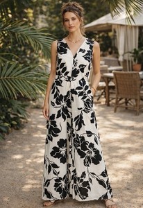 Vintage 60-70’s Hilo Hattie Hawaiian Palazzo Jumpsuit Black Hibiscus Hawaii