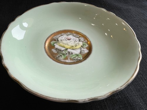 Paragon Double Warrant Rose Garland Cup and Saucer Mint Green with Gold Trim - Picture 4 of 19