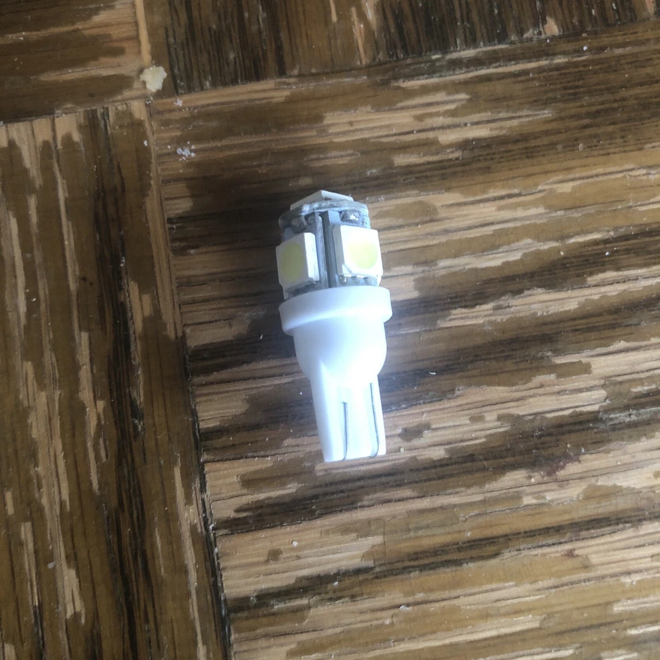 T10 LED 10 total bulbs Wedge Base W5W  2825,158,199,168,194 5-SMD 5050 White - Image 3 of 4