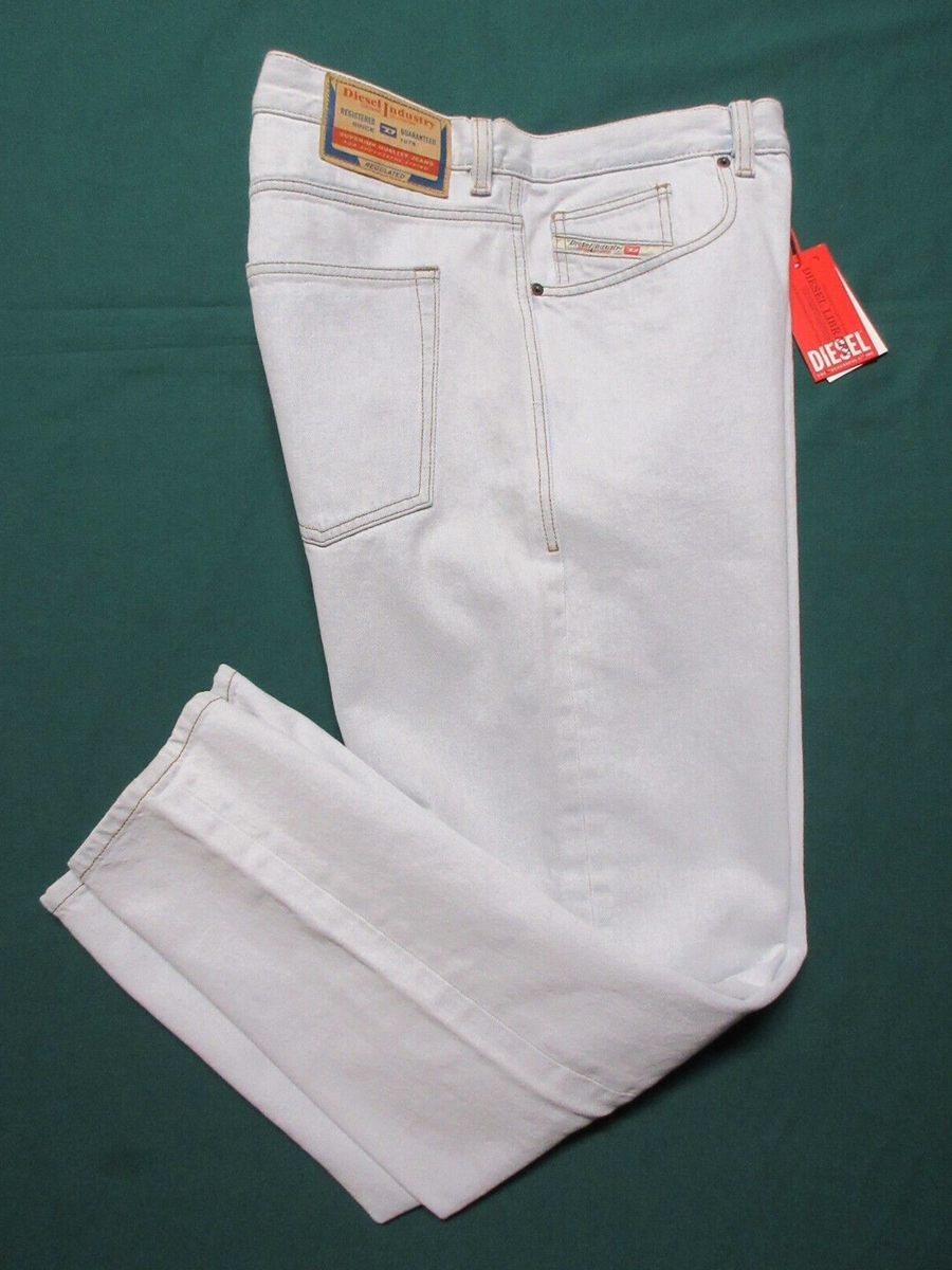 DIESEL Men's 2010 D-MACS Loose Straight Light Denim Jean DIESEL Men's 2010 D-MACS Loose Straight Light Denim Jean
