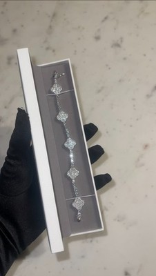 Moissanite Clover Bracelet with 3mm Round Cut Stones 7.5''/19cm 925 Silver