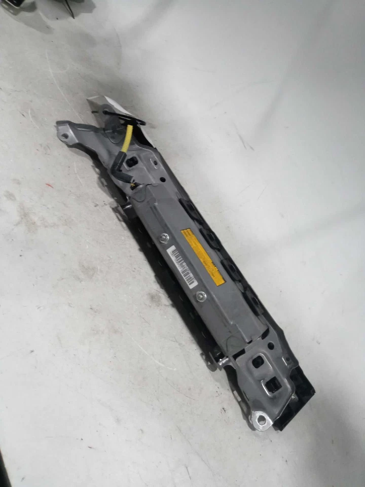 2008 Lexus IS250 Instrument Panel Air Bag - White, Used, 222K Miles Foto 2 de 4