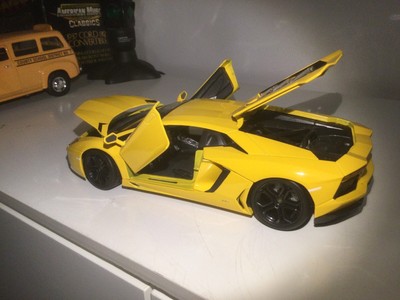 LAMBORGHINI AVENTADOR LP 700-4, 1:18 , $ 85.00, EACH, + Shipping* | eBay LAMBORGHINI AVENTADOR LP 700-4, 1:18 , $ 85.00, EACH, + Shipping* | eBay