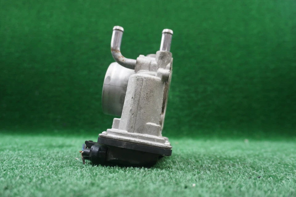 2012 13 14 15 16 2017 HYUNDAI ACCENT CORPO DO ACELERADOR FABRICANTE DE EQUIPAMENTO ORIGINAL 351002B300 - Imagem 2 de 4