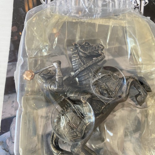 Harry Potter DeAgostini Chess Set Piece Black Knight w/sounds 2007 New In Box - Picture 8 of 10