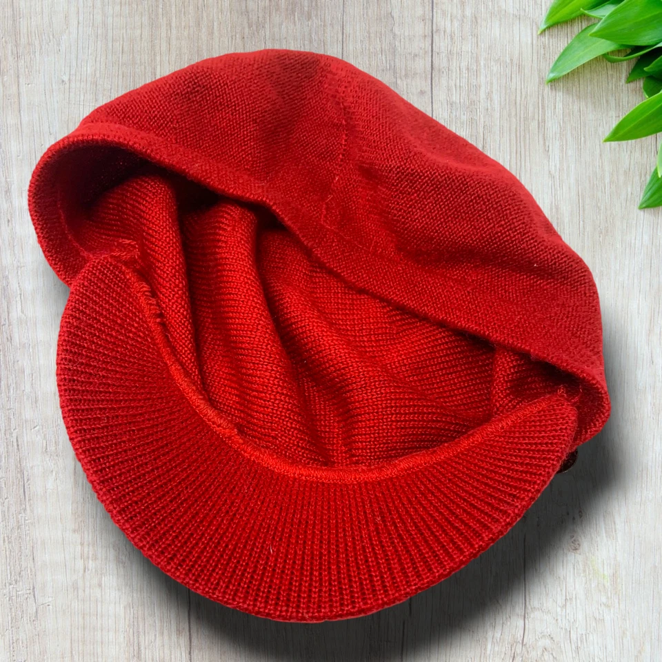 Винтажный Y2K 00's красный вязаный мягкий Newsboy шляпа крышка плетеная военная латунная отделка - Изображение 4 из 4