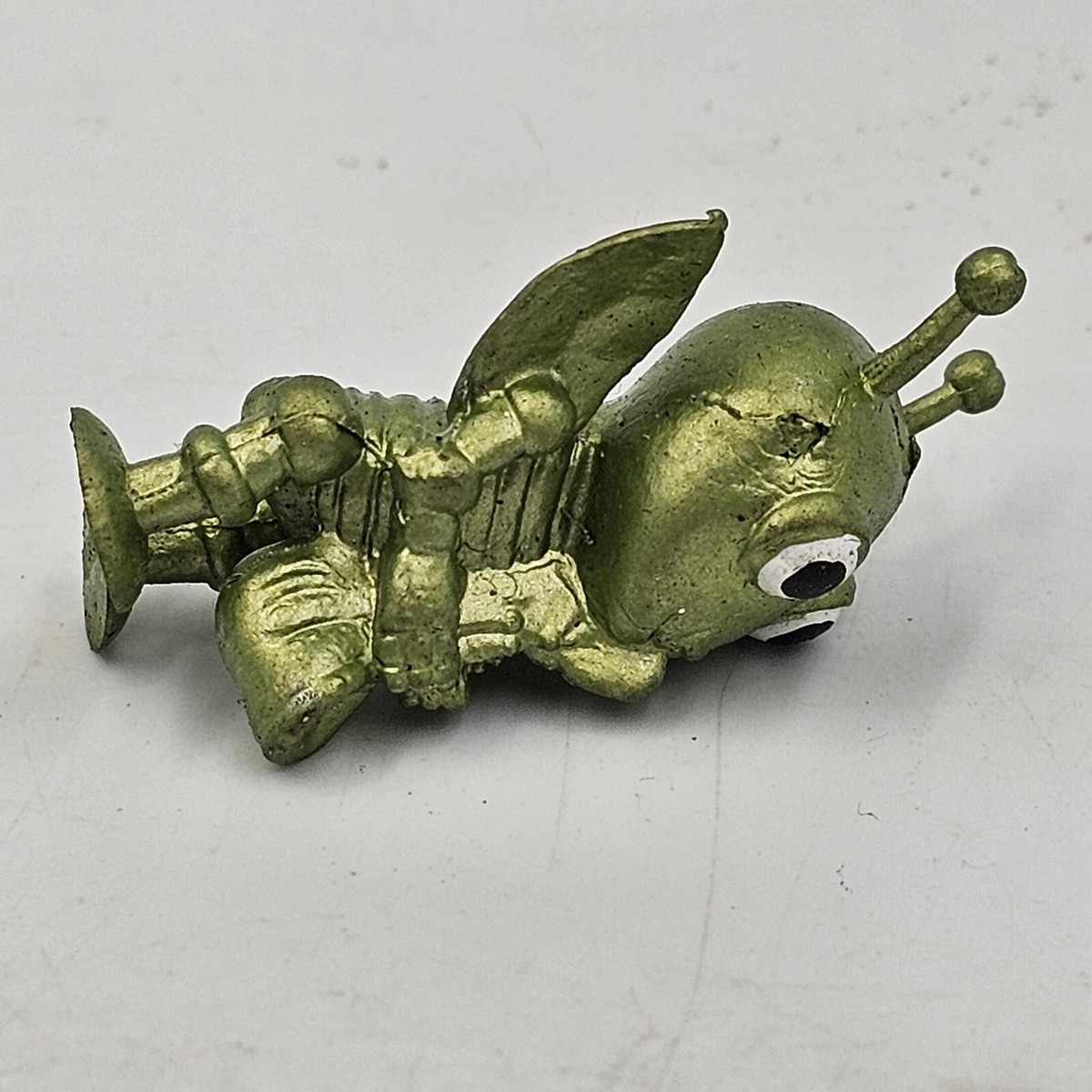 Vintage Alien Bug UFO Gumball Vending Machine Toy Mini Figure Sax