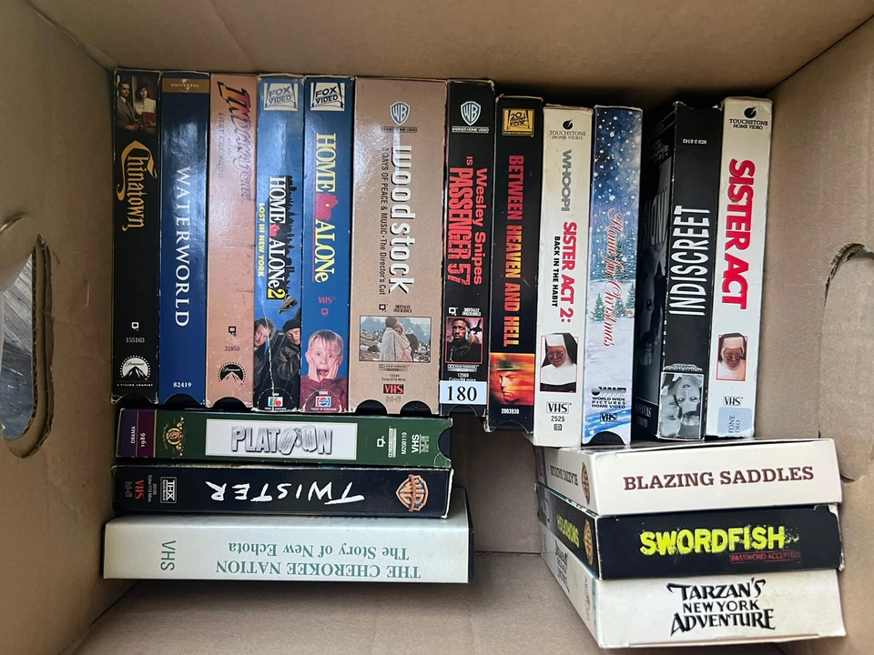 VHS Tapes Lot 10 Random Assorted Bulk Lot Tapes Comedy Horror Classic War Etc! - Image 3 of 4