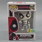 Funko Pop Marvel Deadpool (Thumb Up) 112 SDCC 2016 Official Sticker w/ Protector