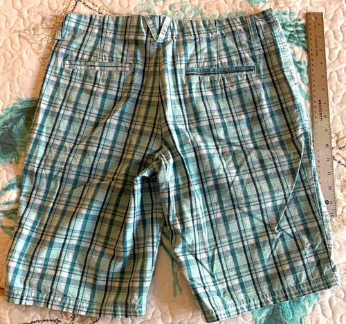 COLUMBIA Sportswear Women’s Casual Shorts Size 8P Checks - Picture 3 of 4