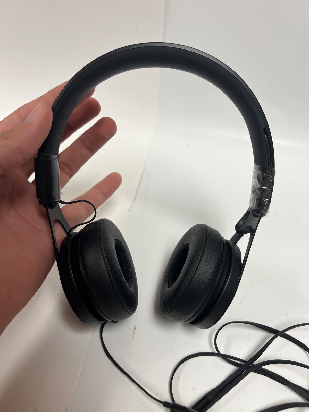 Beats by Dr. Dre EP Headphones - Black (Tested) Headband Is Not Adjustable Taped