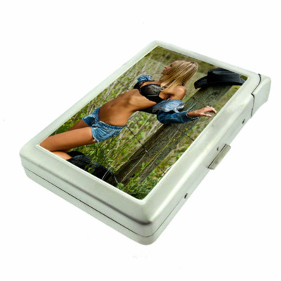 Country Pin Up Girls D39 Cigarette Case with Built in Lighter Metal Wallet 