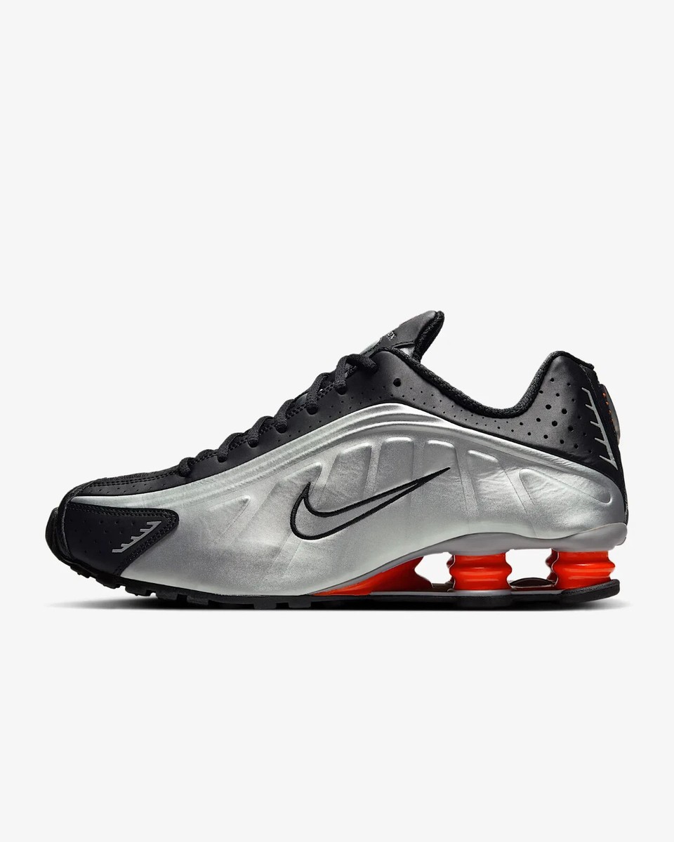 【レア】NIKE SHOX R4 LIC SILVER 27cm New Nike Shox R4 Shoes - Metallic Silver/ Black/ Picante Red