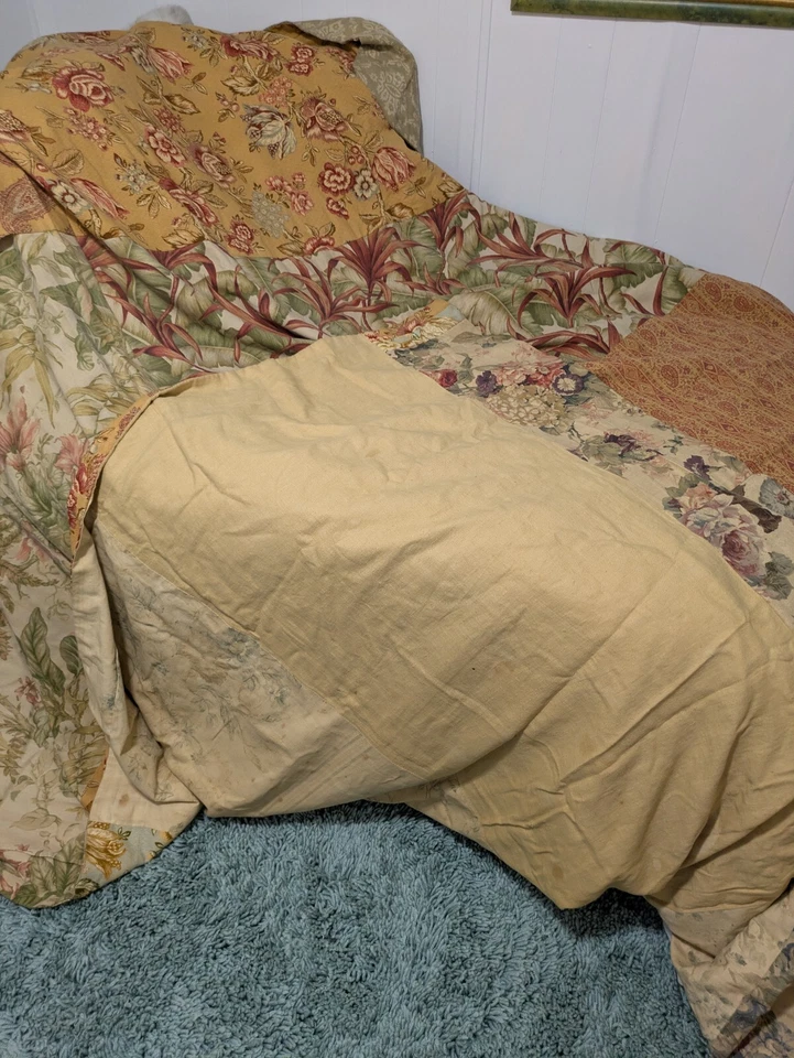 Funda nórdica tamaño king pesada de alta gama personalizada con retazos florales de sarga gruesa Foto 3 de 4