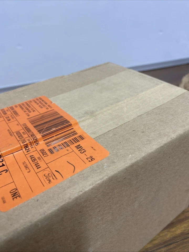 Bota articulada eje CV delantero Ford OEM 14-18 Transit Connect DV6Z3A331C Foto 2 de 4