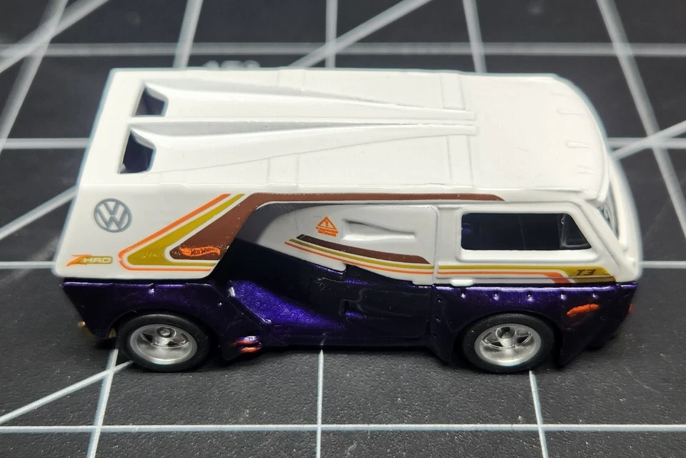 ✨Personalizado✨ Hot Wheels 2025, VW T3 Custom, #200, Peak Pursuit, JBC05 Foto 2 de 4